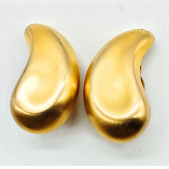 Givenchy Vtg Chunky Teardrop Earrings  Clip ons, Rare vintage - Picture 3 of 12